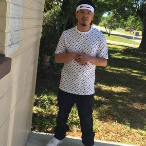 Meet your Posher, Eli